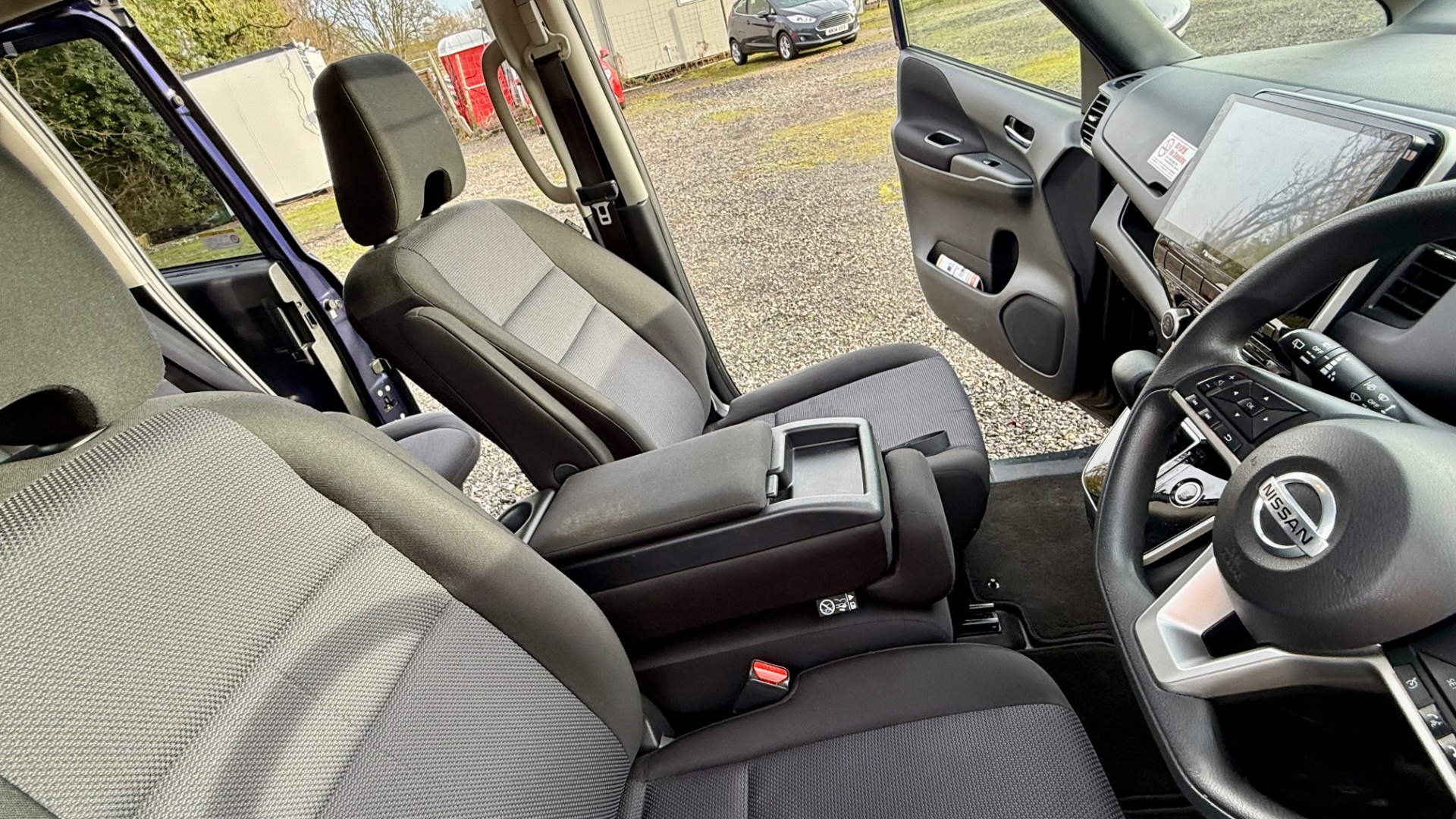 NISSAN SERENA 2.0h Auto 8 Seater Hybrid
