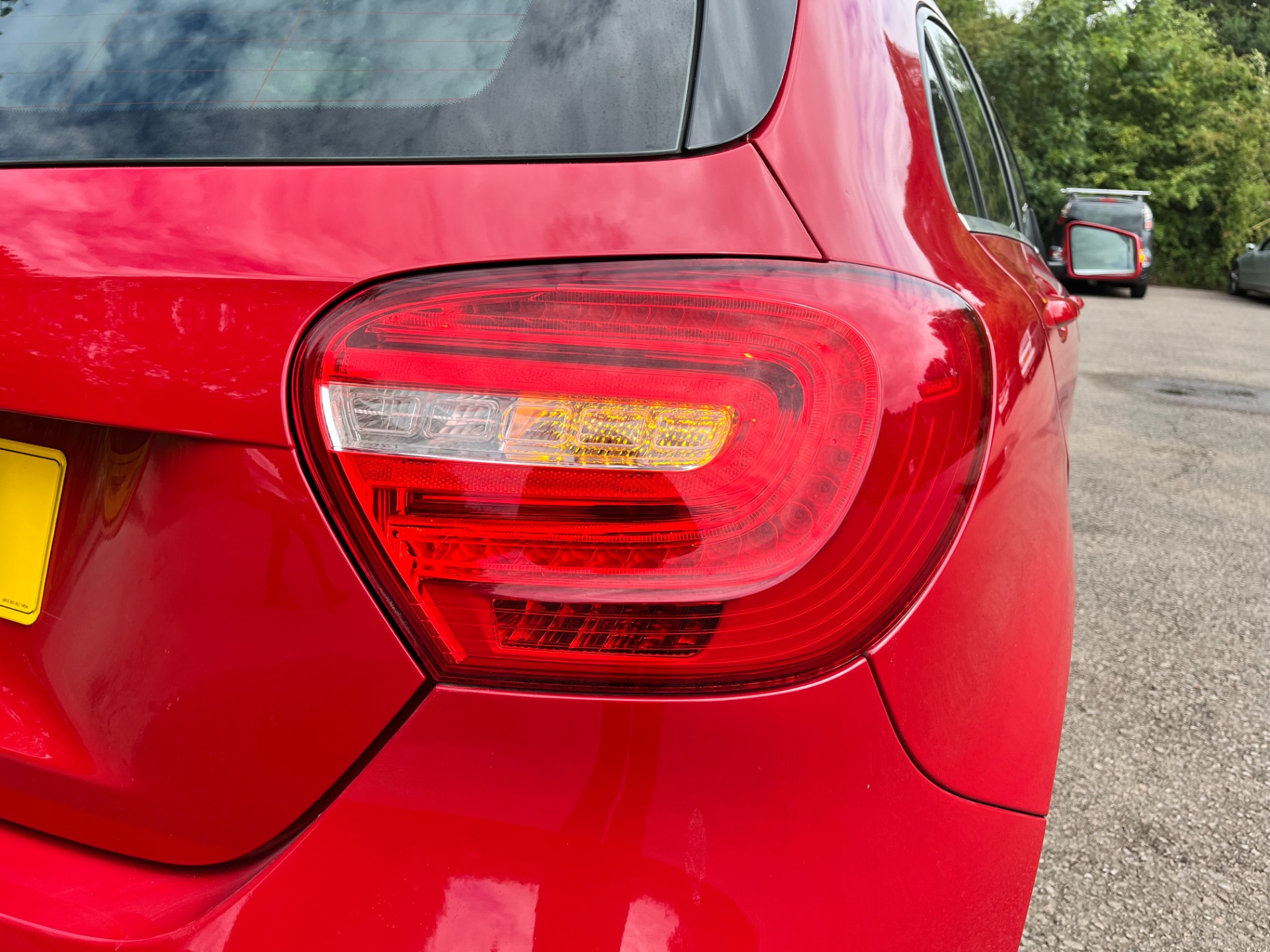 MERCEDES-BENZ A-CLASS A180