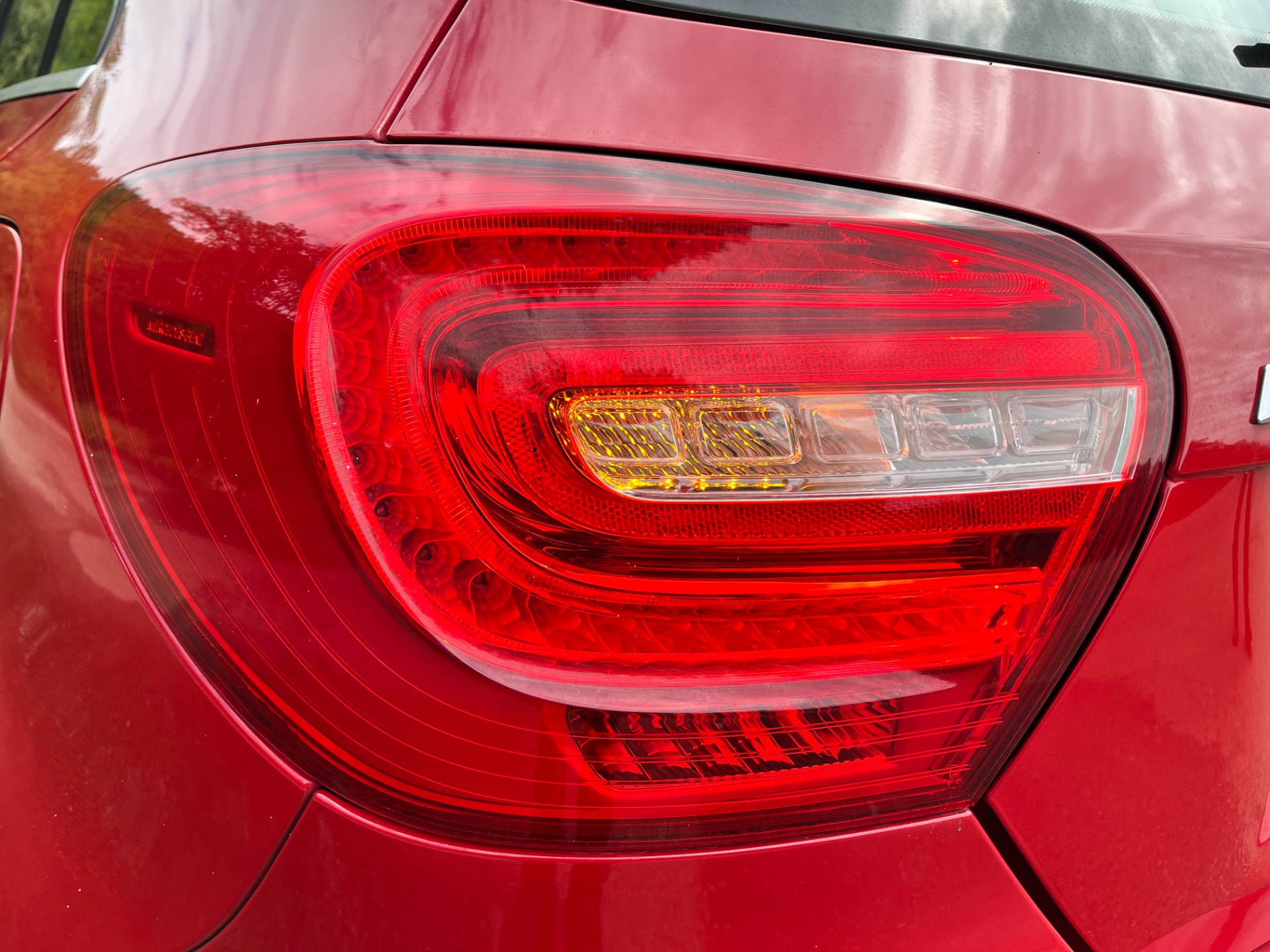 MERCEDES-BENZ A-CLASS A180