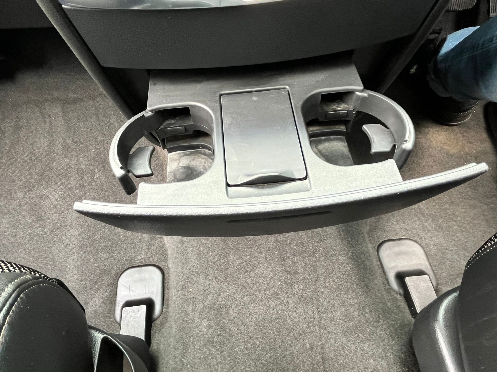 NISSAN ELGRAND 3.5 V6 Auto 8 Seater mpv 4X4