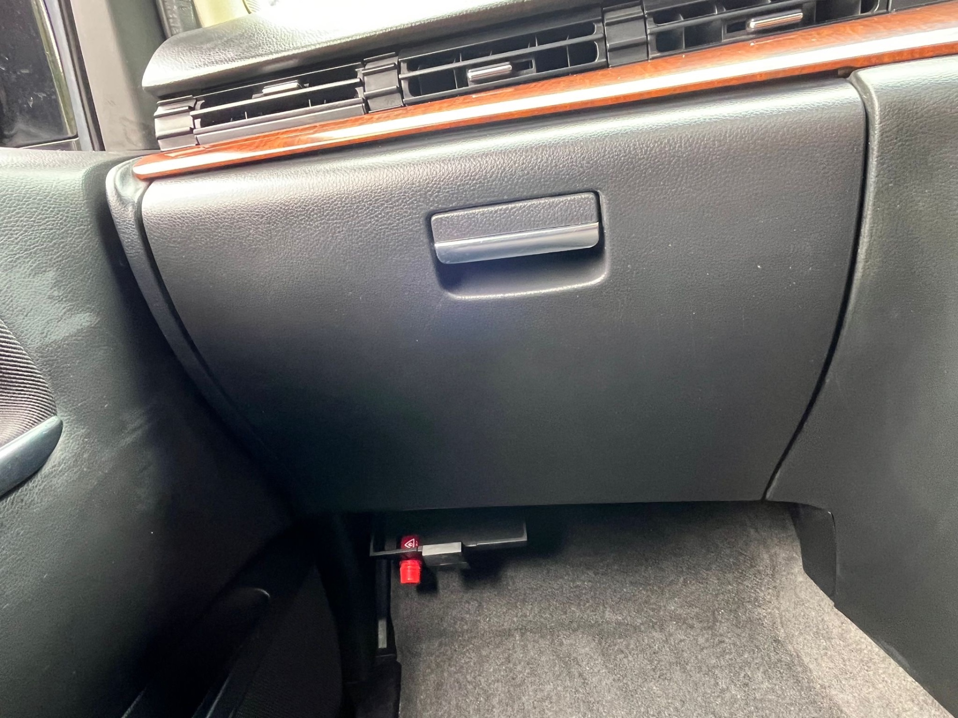 NISSAN ELGRAND 3.5 V6 Auto 8 Seater mpv 4X4