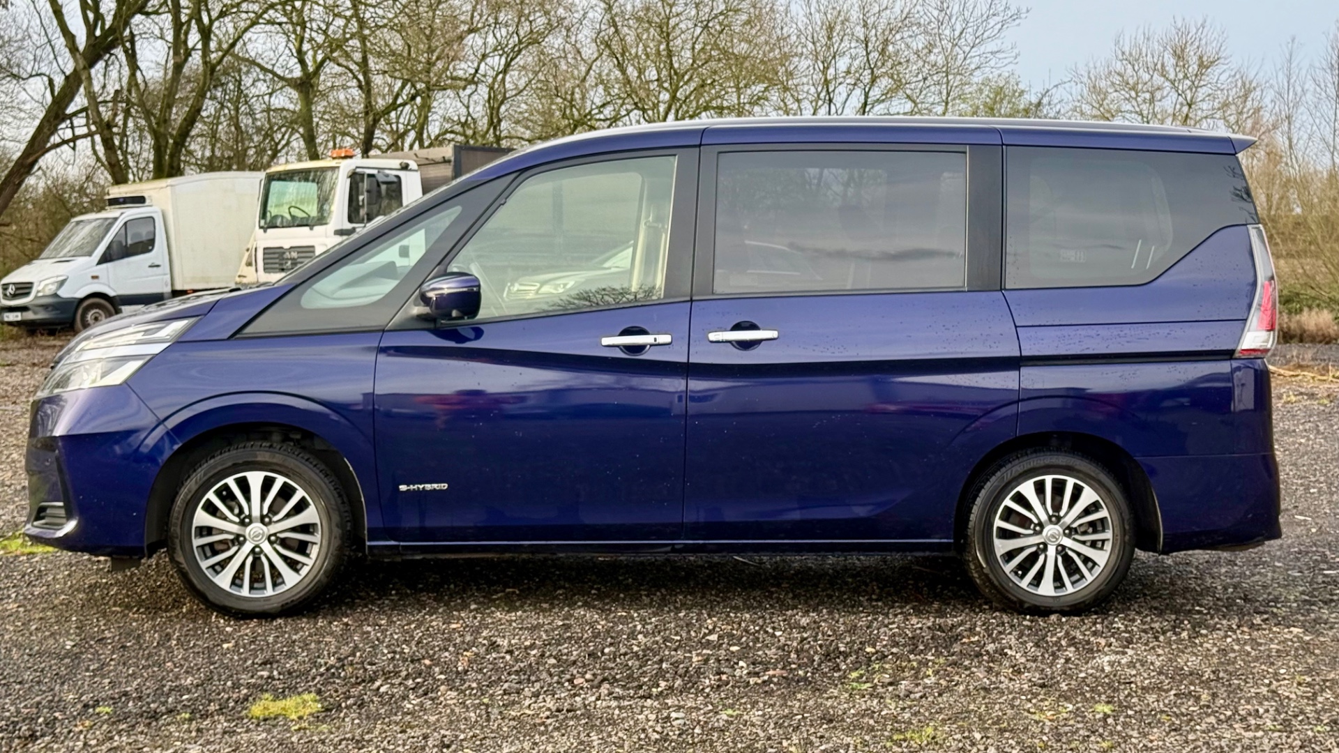NISSAN SERENA 2.0h Auto 8 Seater Hybrid