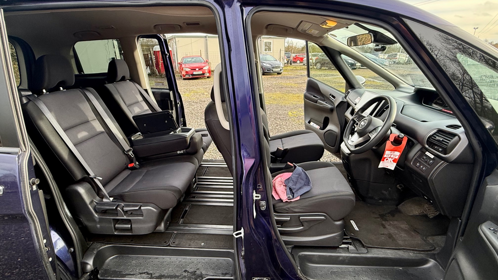 NISSAN SERENA 2.0h Auto 8 Seater Hybrid
