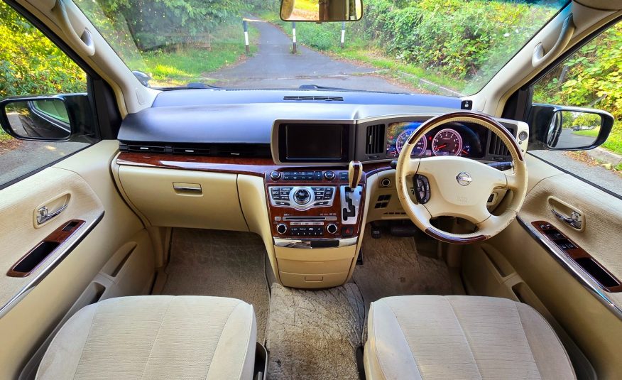 NISSAN ELGRAND 3.5 V6 Auto 4X4