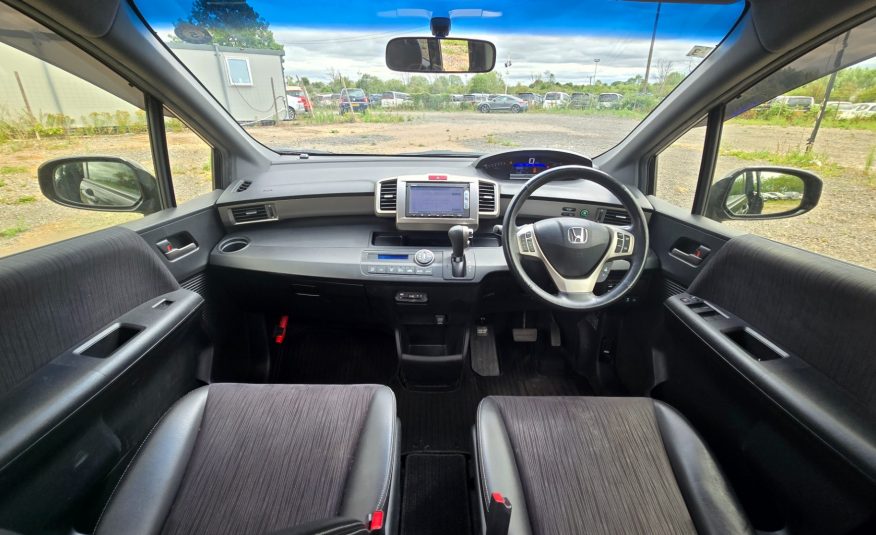 HONDA FREED SPIKE HYBRID 1.5 Auto 5 Seater MPV