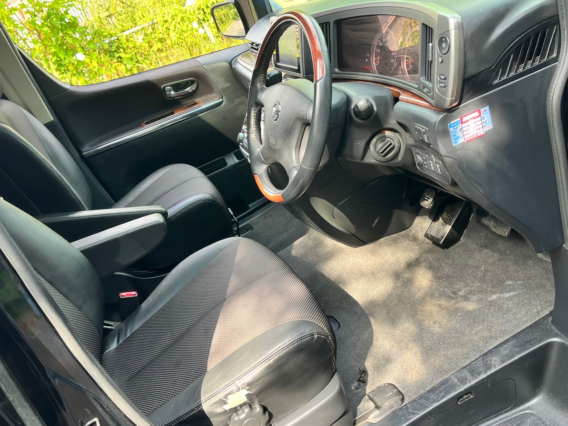 NISSAN ELGRAND 3.5 V6 Auto 8 Seater mpv 4X4