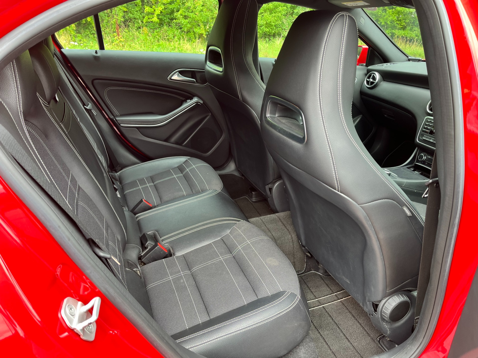 MERCEDES-BENZ A-CLASS A180