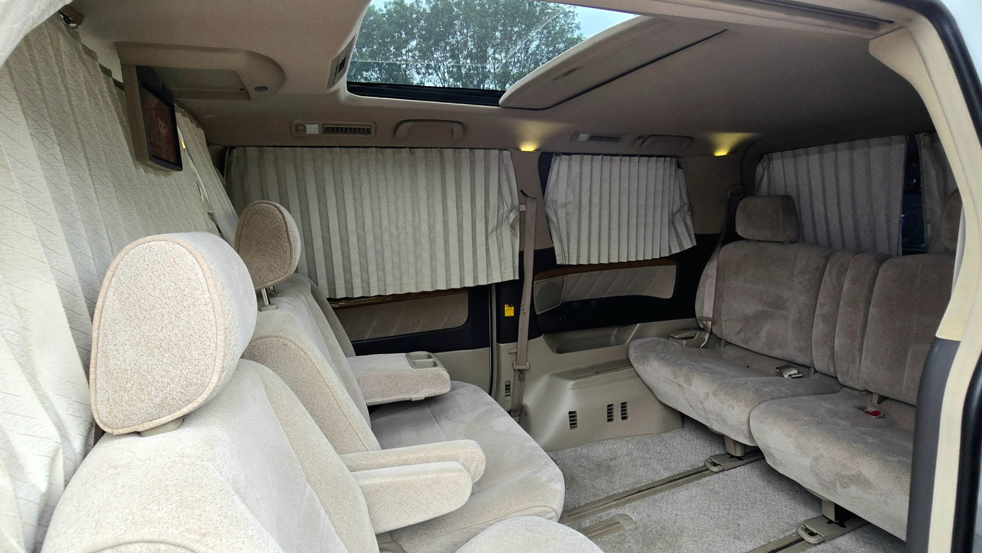 TOYOTA ALPHARD 3.0 Auto V6 8 Seater MPV