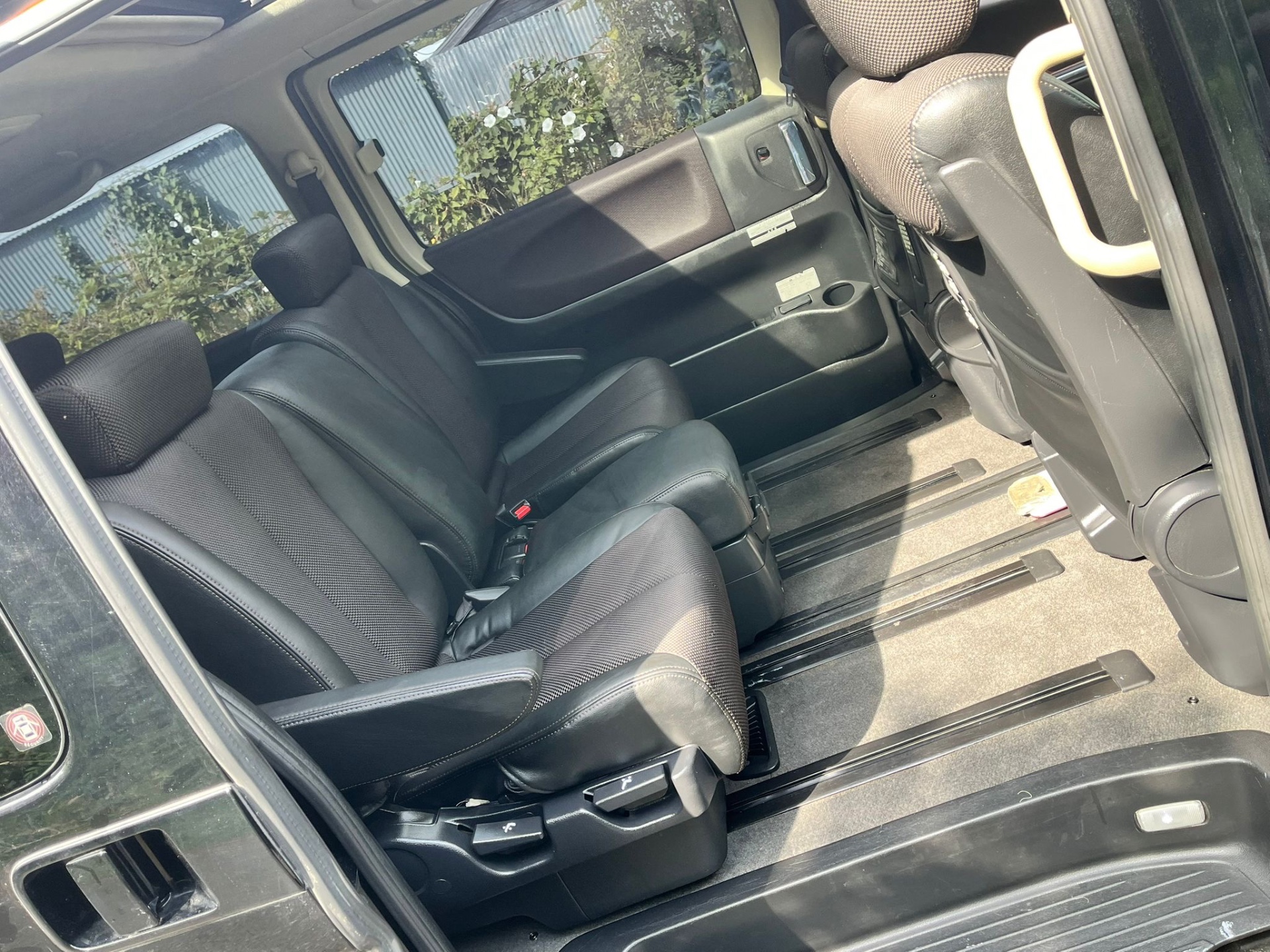 NISSAN ELGRAND 3.5 V6 Auto 8 Seater mpv 4X4