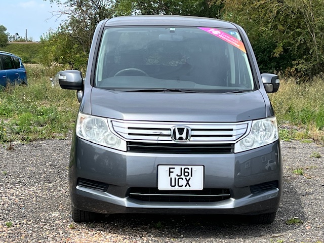 Honda Stepwagn 4WD 2.0L Automatic MPV