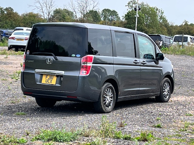Honda Stepwagn 4WD 2.0L Automatic MPV