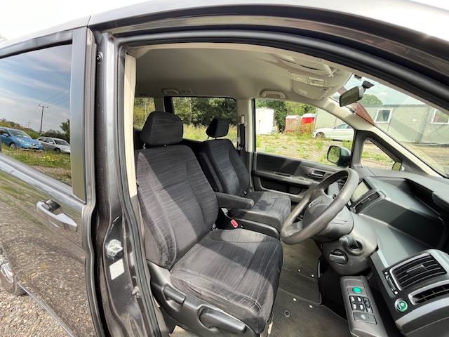 Honda Stepwagn 4WD 2.0L Automatic MPV