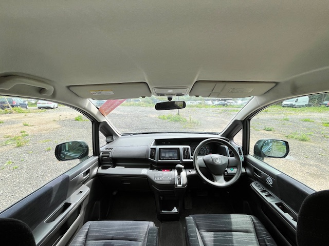 Honda Stepwagn 4WD 2.0L Automatic MPV