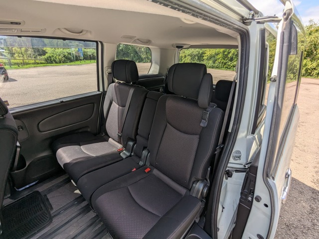 Nissan Serena HighWay Star PureDrive 2.0 Automatic MPV