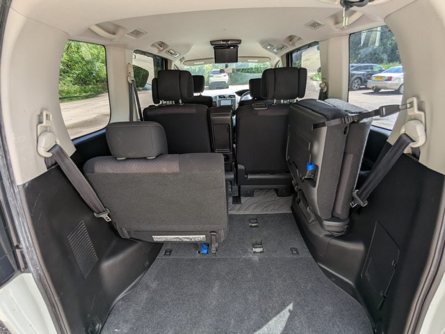 Nissan Serena HighWay Star PureDrive 2.0 Automatic MPV