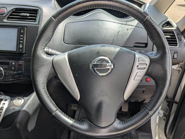 Nissan Serena HighWay Star PureDrive 2.0 Automatic MPV
