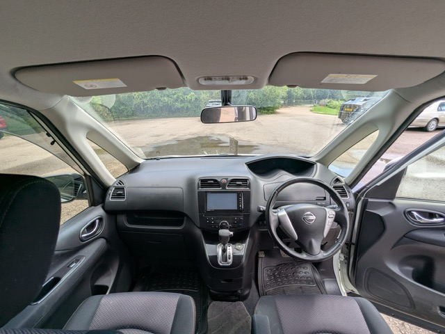 Nissan Serena HighWay Star PureDrive 2.0 Automatic MPV