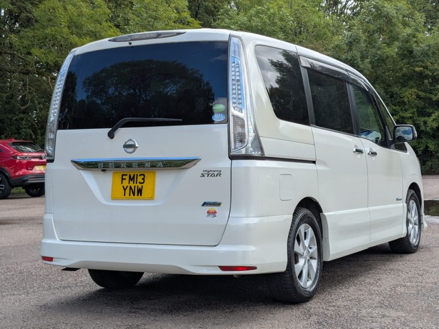 Nissan Serena HighWay Star PureDrive 2.0 Automatic MPV