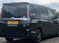 Toyota Voxy 1.8 Hybrid Automatic MPV