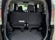 Toyota Voxy 1.8 Hybrid Automatic MPV