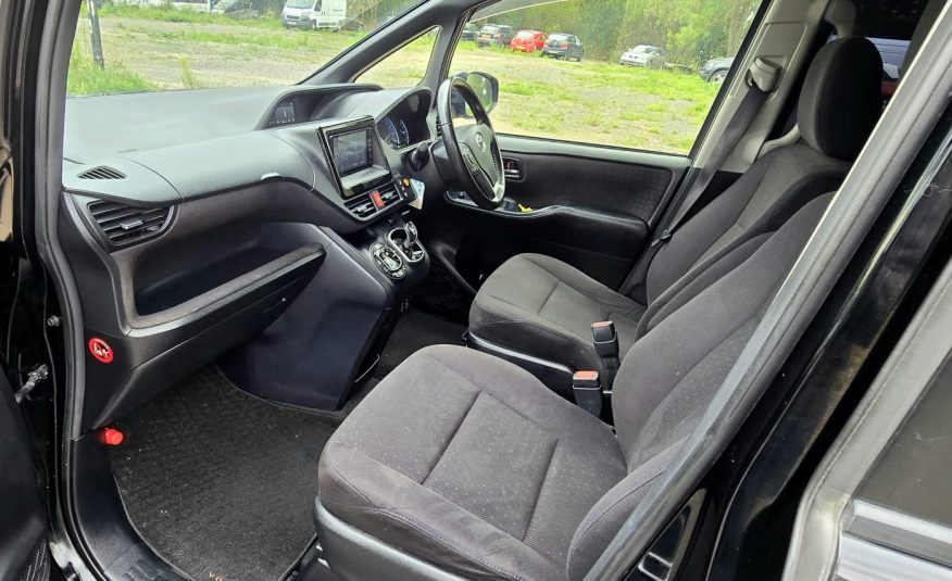 Toyota Voxy 1.8 Hybrid Automatic MPV
