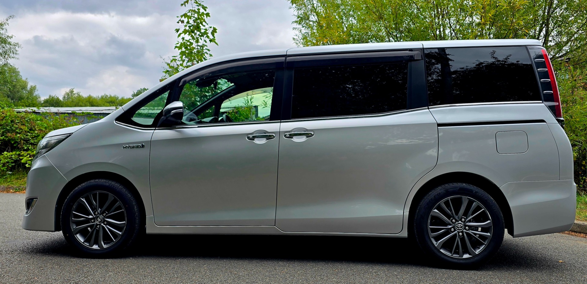 TOYOTA VOXYESQUIRE 1.8h Auto Euro 6 7 Seater Hybrid MPV Cruise Control Ulez Compliant