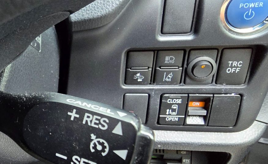 TOYOTA VOXYESQUIRE 1.8h Auto Euro 6 7 Seater Hybrid MPV Cruise Control Ulez Compliant