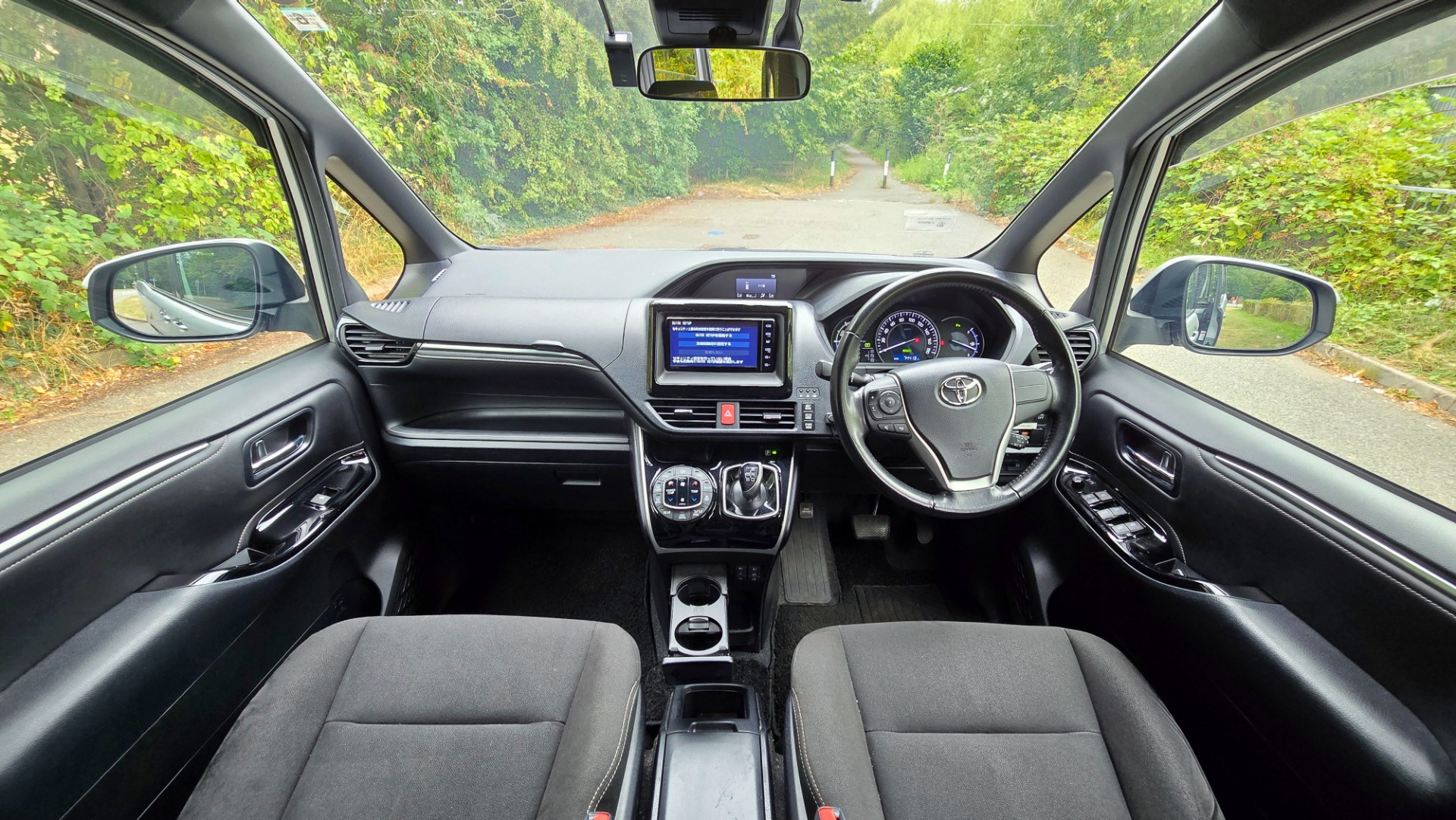 TOYOTA VOXYESQUIRE 1.8h Auto Euro 6 7 Seater Hybrid MPV Cruise Control Ulez Compliant