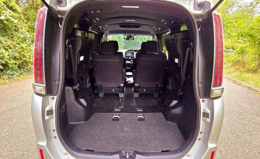 TOYOTA VOXYESQUIRE 1.8h Auto Euro 6 7 Seater Hybrid MPV Cruise Control Ulez Compliant