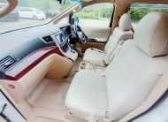 TOYOTA ALPHARD 2.4 Auto Luxury MPV