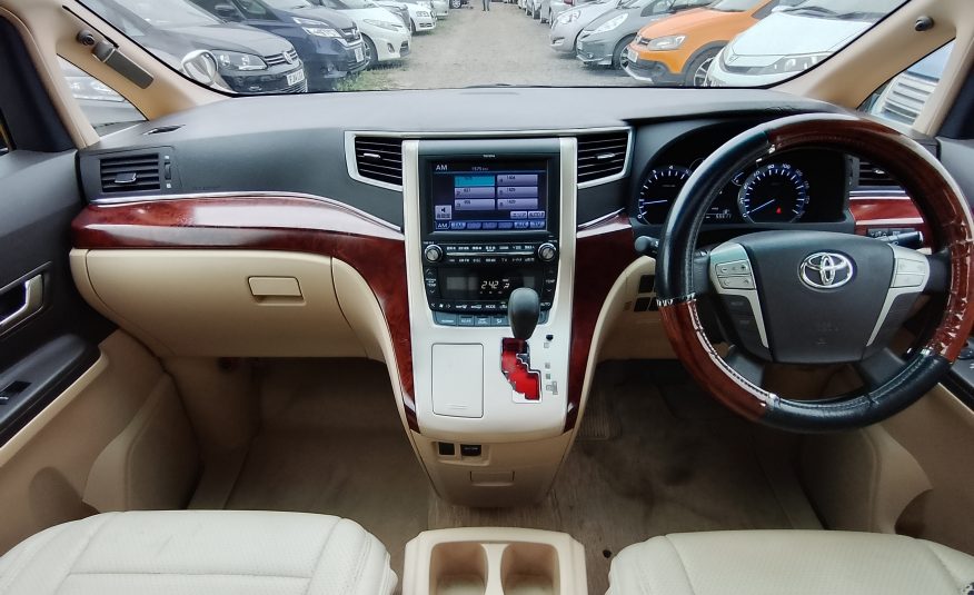 TOYOTA ALPHARD 2.4 Auto Luxury MPV