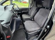 Toyota Voxy 1.8 Hybrid Automatic MPV