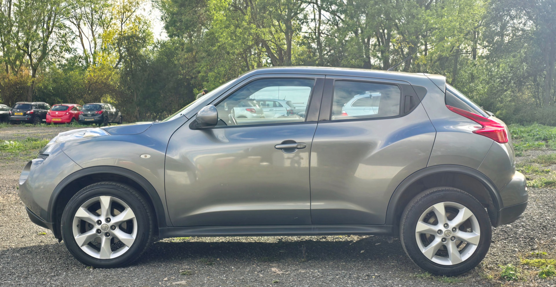 NISSAN JUKE 1.6 Acenta SUV 5dr Petrol Manual Euro 5 (117 ps) MD Service History