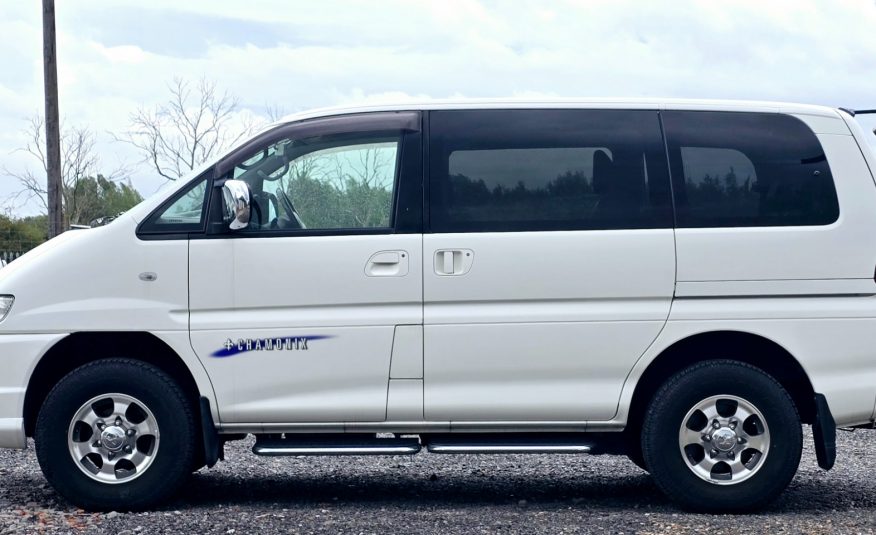 MITSUBISHI DELICA L400 Spacegear Chamonix3.0 Auto V6 4X4 7 Seater twin Sunroof 68k Miles Only