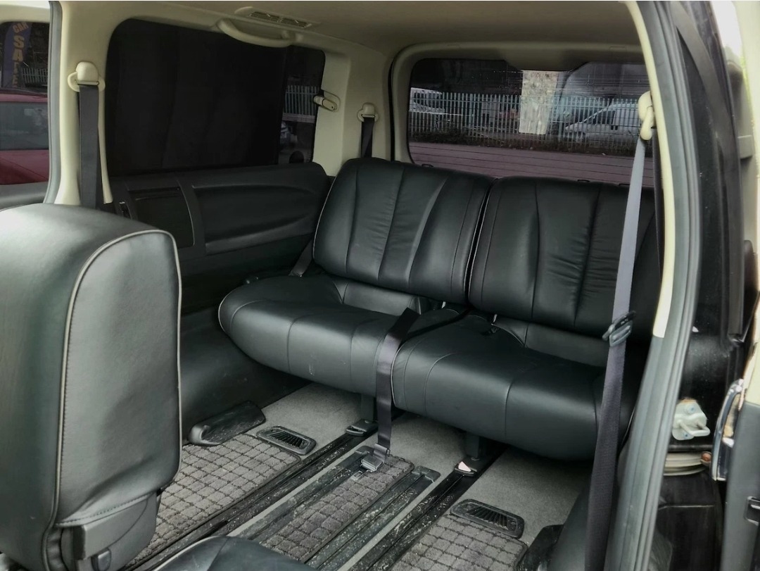 NISSAN ELGRAND HighwayStar ME51 2.5 V6 Auto 8 Seater