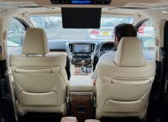 TOYOTA ALPHARD Executive Lounge 2.5 Auto Hybrid Sunroof