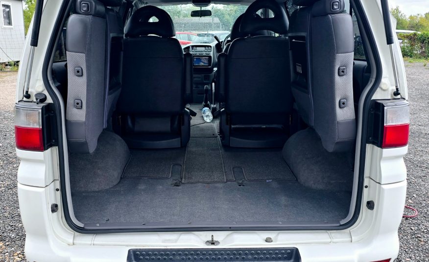MITSUBISHI DELICA L400 Spacegear Chamonix3.0 Auto V6 4X4 7 Seater twin Sunroof 68k Miles Only