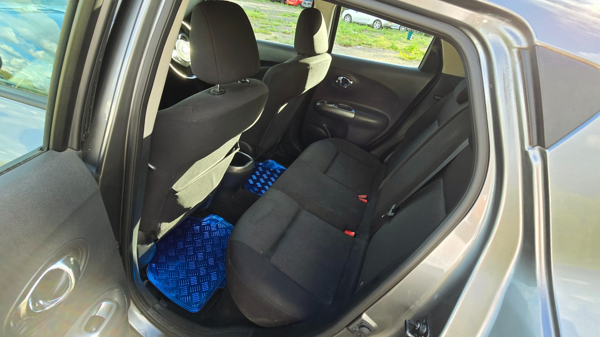 NISSAN JUKE 1.6 Acenta SUV 5dr Petrol Manual Euro 5 (117 ps) MD Service History