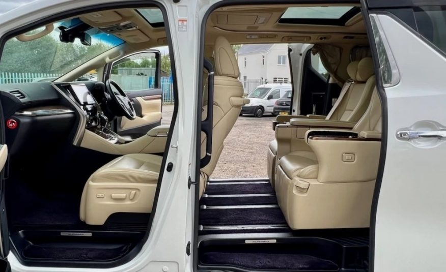 TOYOTA ALPHARD Executive Lounge 2.5 Auto Hybrid Sunroof
