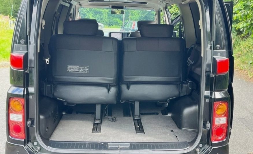NISSAN ELGRAND Highway Star 3.5 V6 Auto 8 Seater 4X4