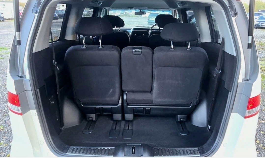 HONDA ELYSION Prestige Edition 2.4 Auto 8 Seater MPV