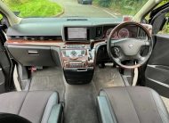 NISSAN ELGRAND Highway Star 3.5 V6 Auto 8 Seater 4X4