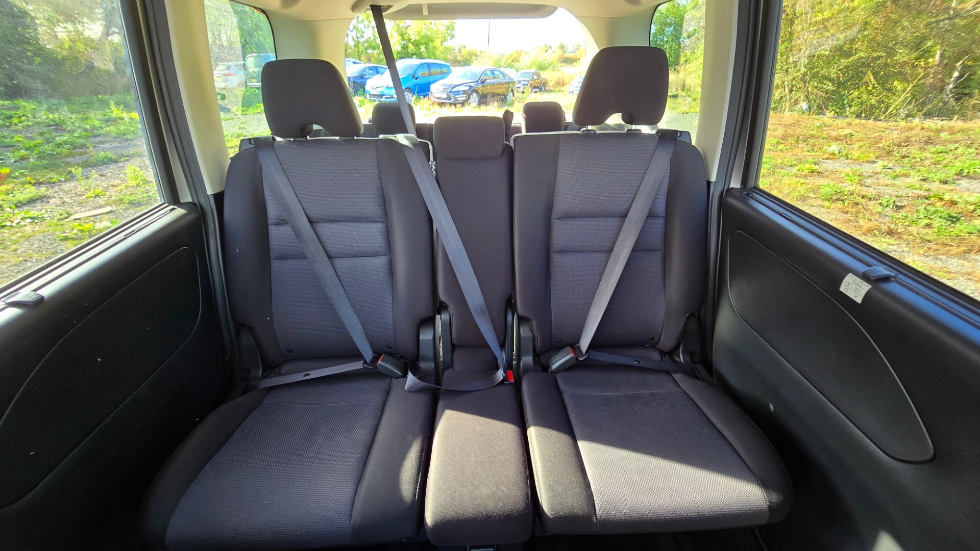 NISSAN SERENA HighwayStar 2.0h Auto 8 Seater S-Hybrid MPV Ulez Compliant