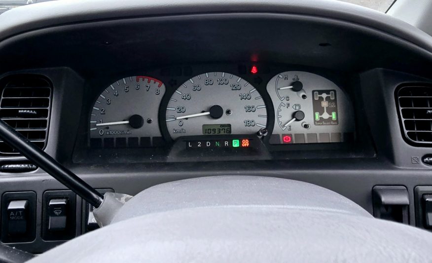 MITSUBISHI DELICA L400 Spacegear Chamonix3.0 Auto V6 4X4 7 Seater twin Sunroof 68k Miles Only