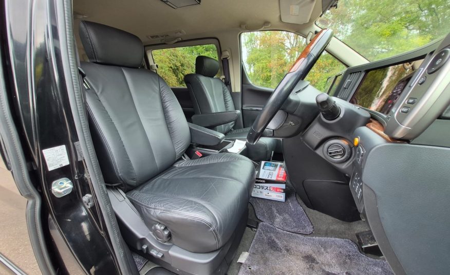 NISSAN ELGRAND Highway Star 2.5 V6 Auto 8 Seater MPV 57k Miles only Ulez Compliant