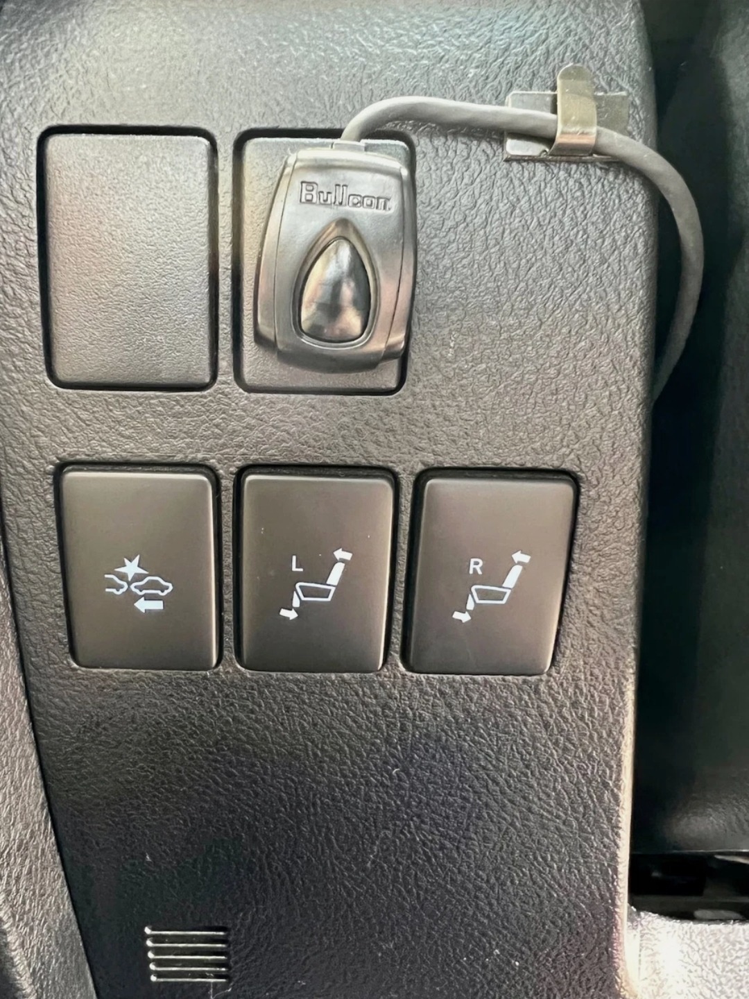 TOYOTA ALPHARD Executive Lounge 2.5 Auto Hybrid Sunroof