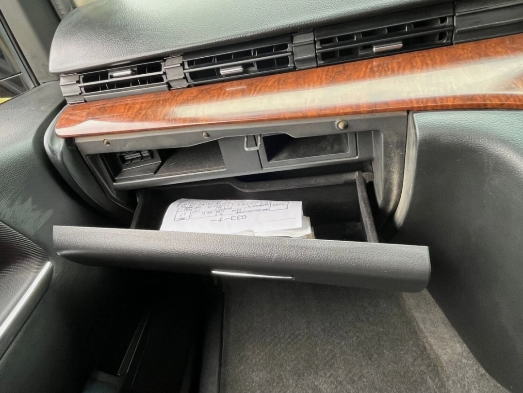 NISSAN ELGRAND Highway Star 3.5 V6 Auto 8 Seater 4X4