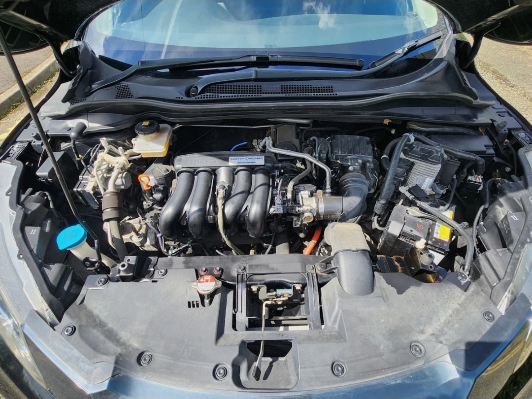 HONDA HR-V 1.5L Auto Hybrid AWD CVT Rear Camera