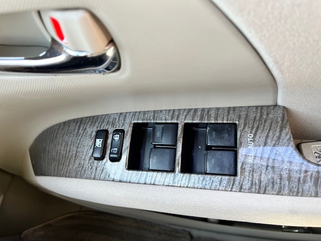 TOYOTA ESTIMA 7 Seater Heated Seats All round Camera