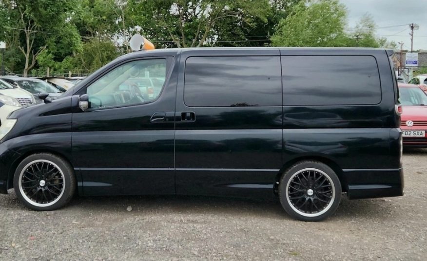 NISSAN ELGRAND HighwayStar ME51 2.5 V6 Auto 8 Seater